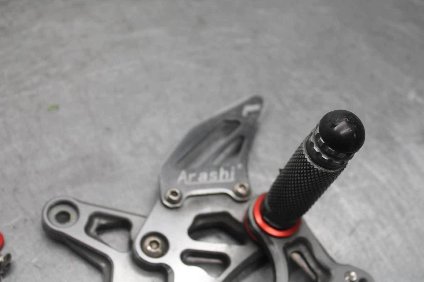 09-12 KAWASAKI NINJA ZX6R RIGHT LEFT REARSETS REAR SET DRIVER FOOT PEGS  BB698