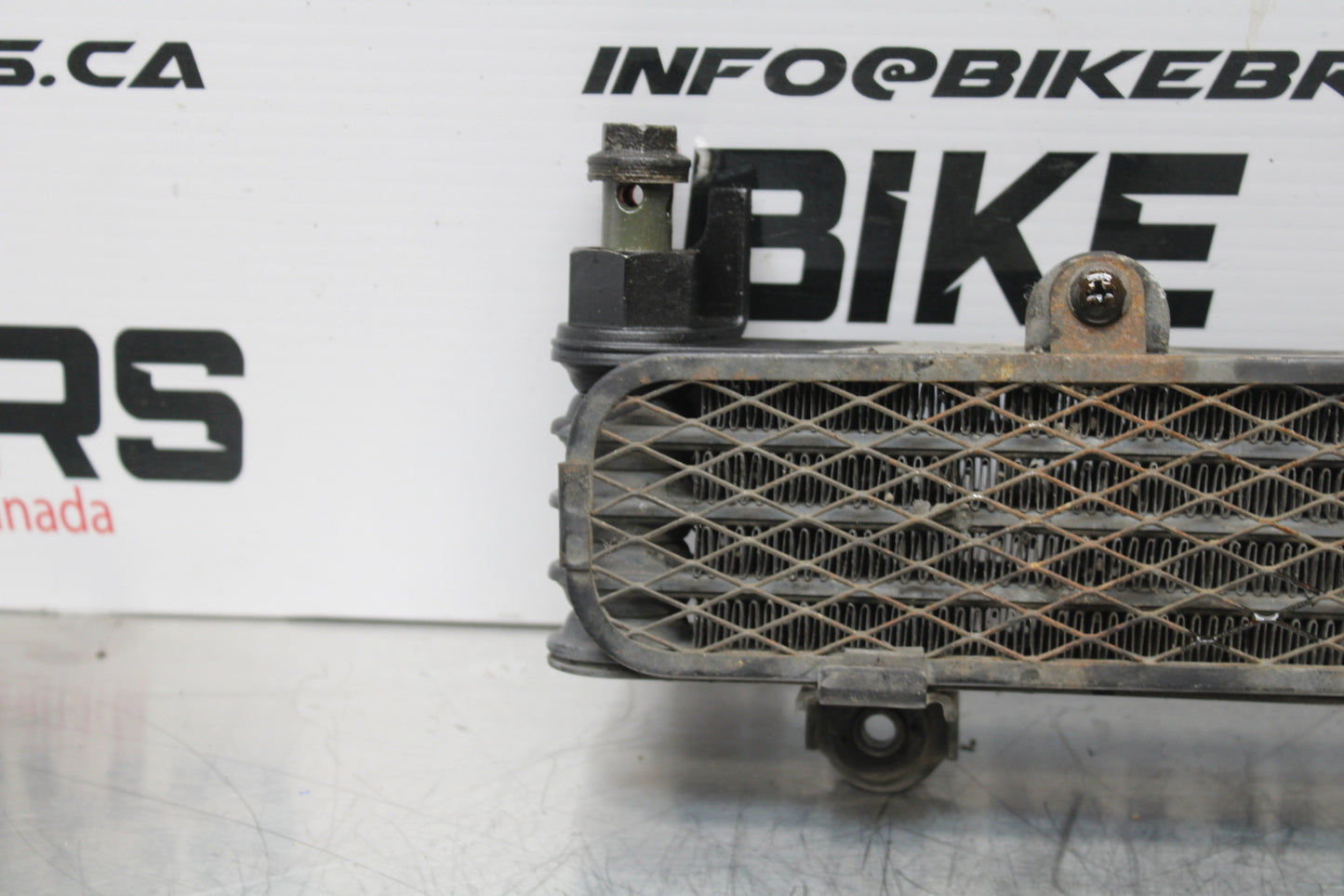 03 SUZUKI SV650S ENGINE MOTOR OIL COOLER BB167