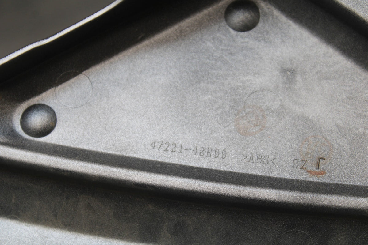15 SUZUKI GW250F RIGHT LEFT GAS FUEL TANK PANELS COVERS TRIM SET COWLS  BB789