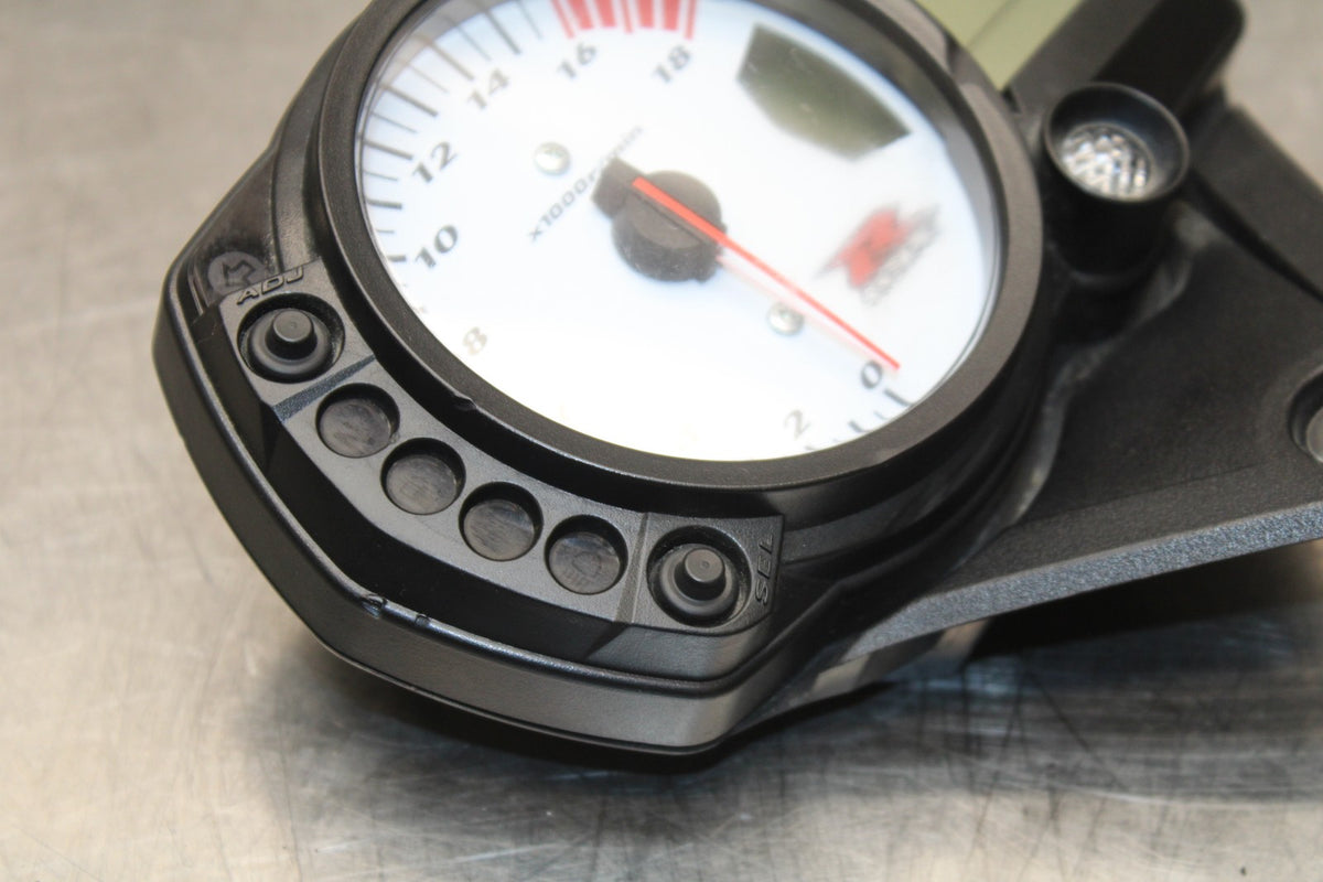 06-07 SUZUKI GSXR 600 SPEEDO GAUGES DISPLAY CLUSTER SPEEDOMETER TACHOMETER BB178