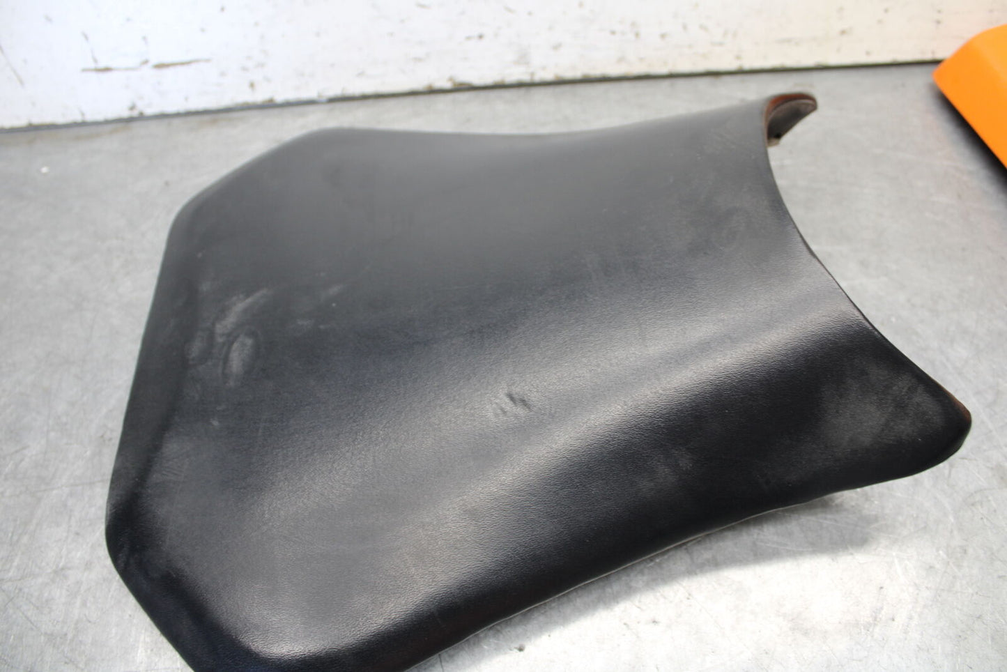 05-06 HONDA CBR600RR FRONT DRIVERS SEAT PAD SADDLE PILLION 77100-MEE-D00  BB689