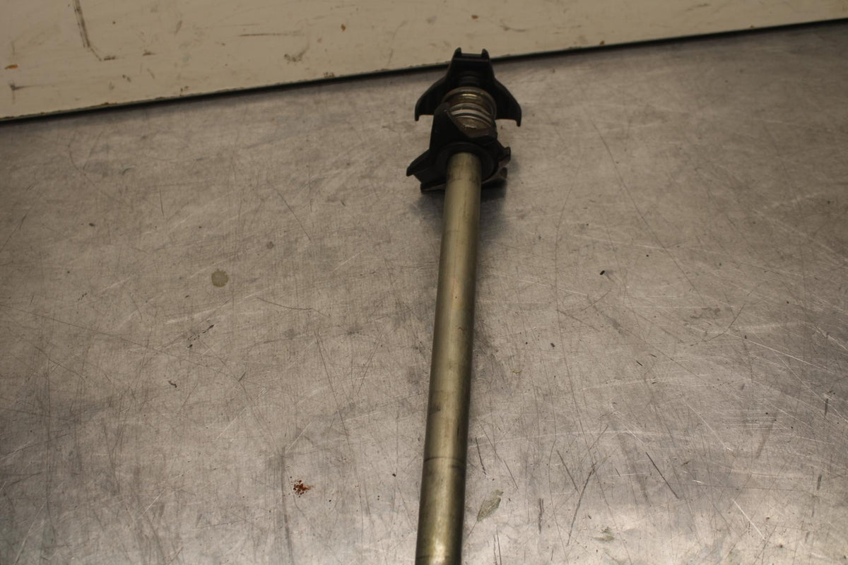 12-17 KAWASAKI ER-6N Z650 REAR AXLE BACK WHEEL RIM PIVOT BOLT AXEL BB607