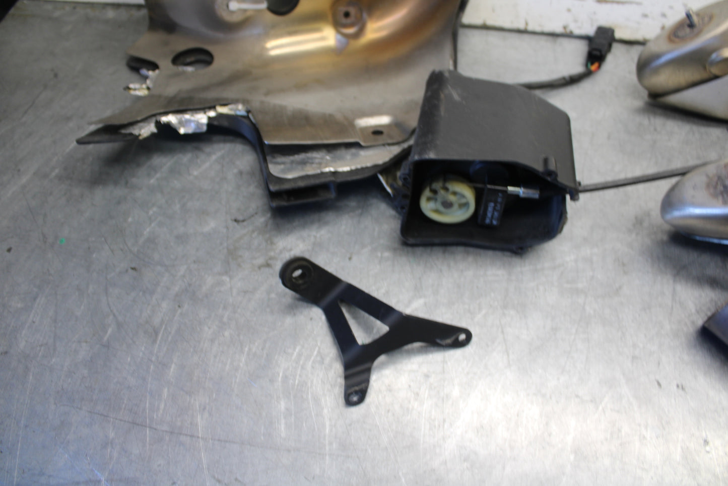 12-15 DUCATI 1199 PANIGALE FULL EXHAUST SYSTEM HEADERS PIPE MUFFLER BB699