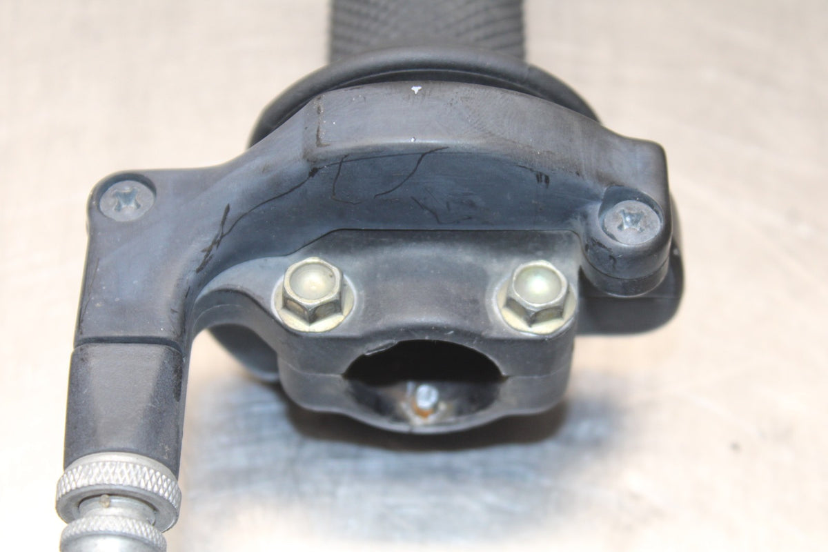 02 DUCATI MONSTER 620 RIGHT THROTTLE GRIP BB851