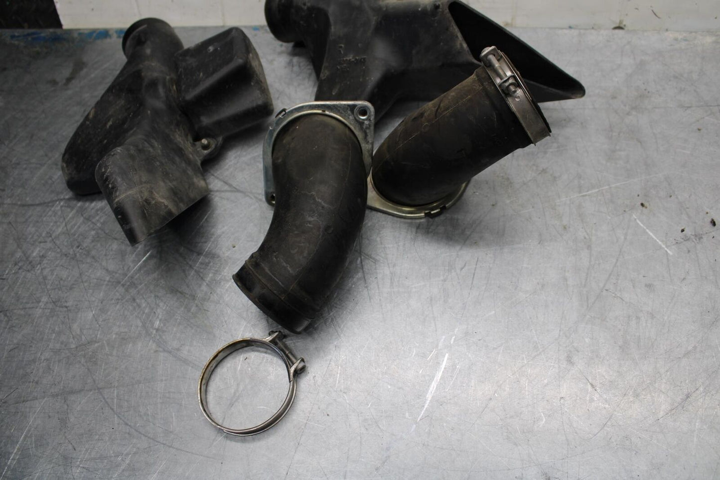 07-08 KAWASAKI CONCOURS 1400 ABS RIGHT LEFT AIR INTAKE DUCTS BB449