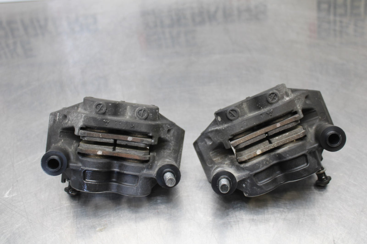 22-25 YAMAHA YZF R7 RIGHT LEFT FRONT BRAKE CALIPER SET PAIR CALIPERS BB182