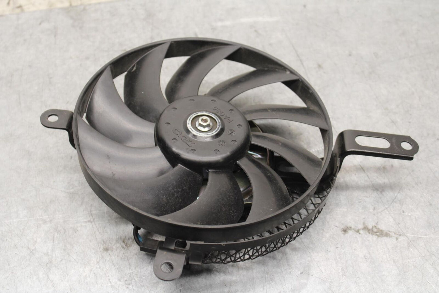11-23 SUZUKI GSXR 750 ENGINE RADIATOR COOLING FAN BB55