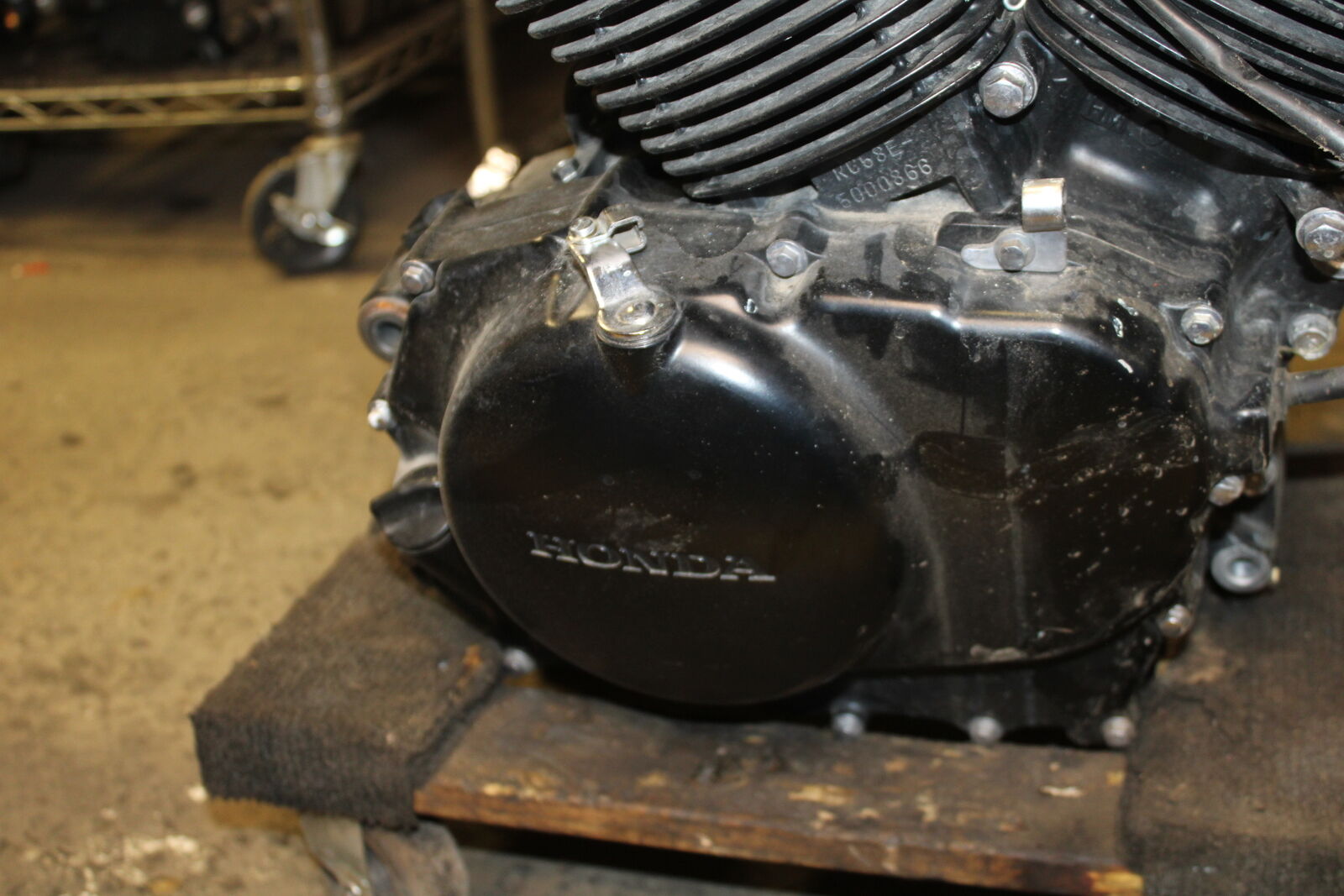10-13 HONDA SHADOW RS 750 VT750RS ENGINE MOTOR  BB718