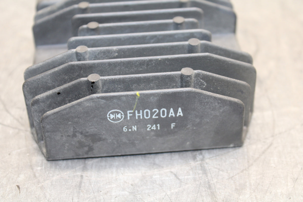 14-17 YAMAHA FZ09 RECTIFIER VOLTAGE REGULATOR BB111