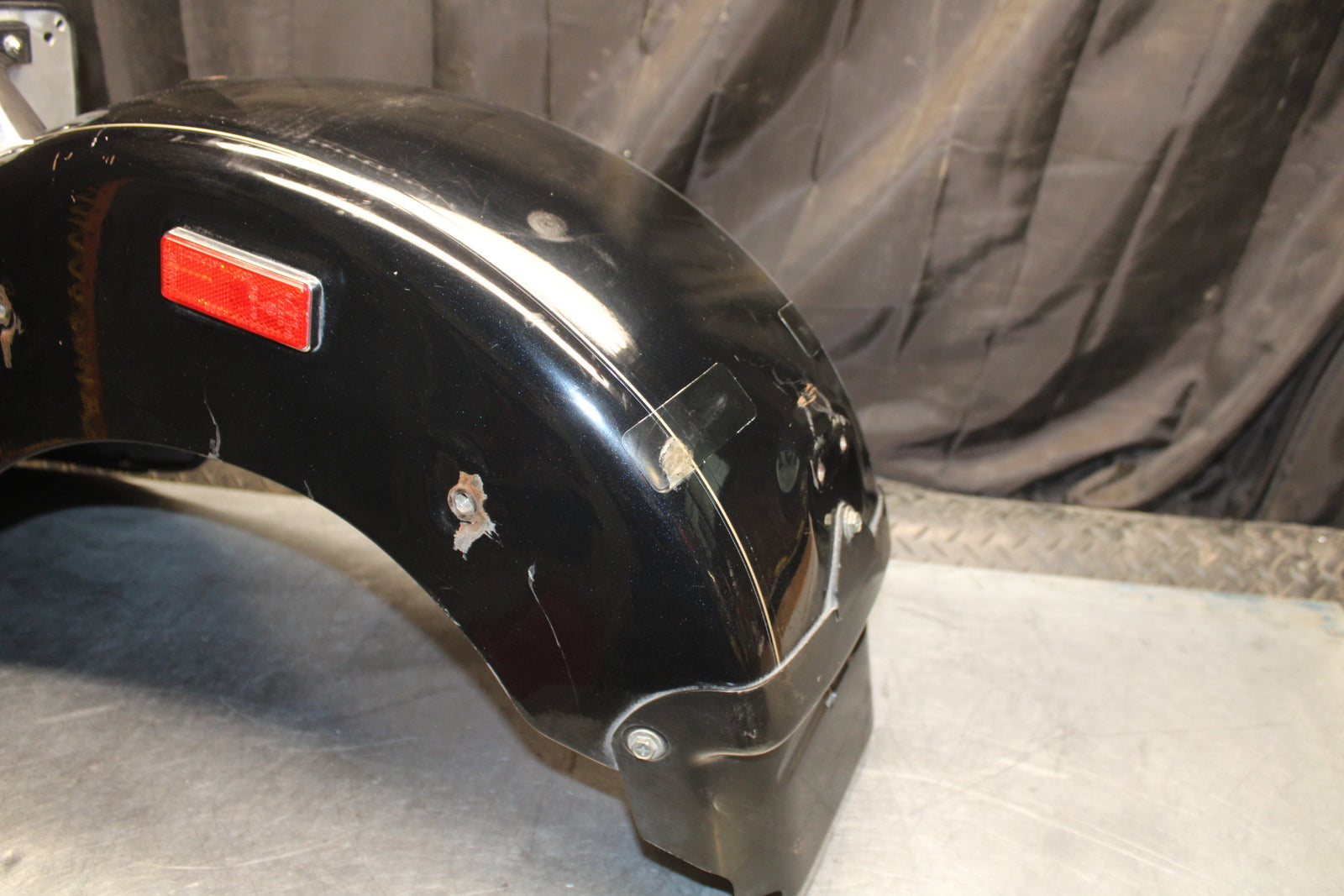 00 SUZUKI INTRUDER 1500 VL1500 REAR BACK WHEEL FENDER MUD GUARD BB761