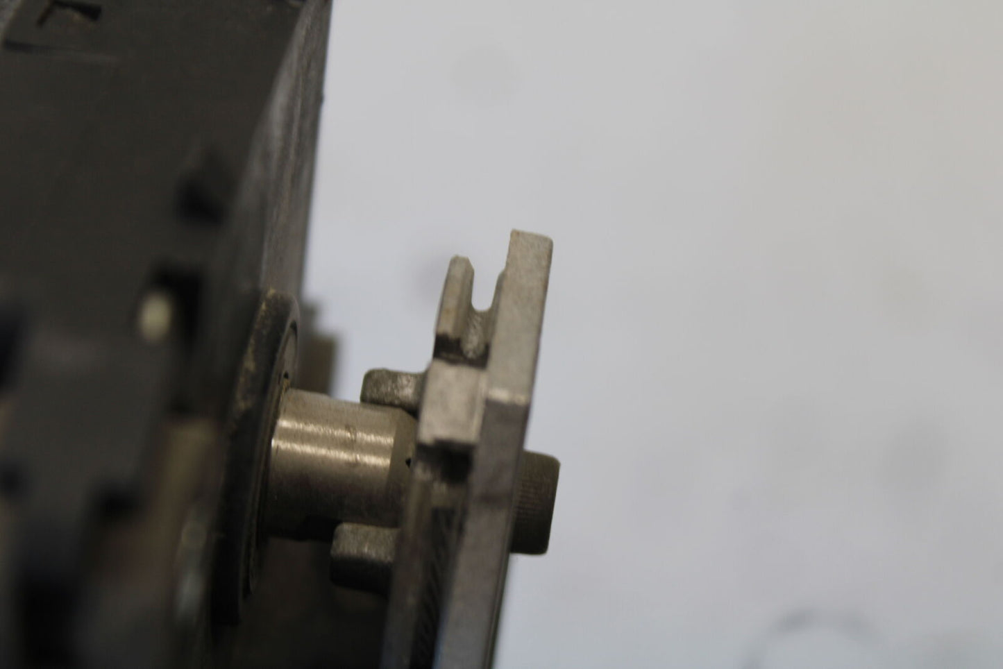 05-06 SUZUKI GSXR1000 EXHAUST VALVE SERVO MOTOR 33970-41G00 BB663