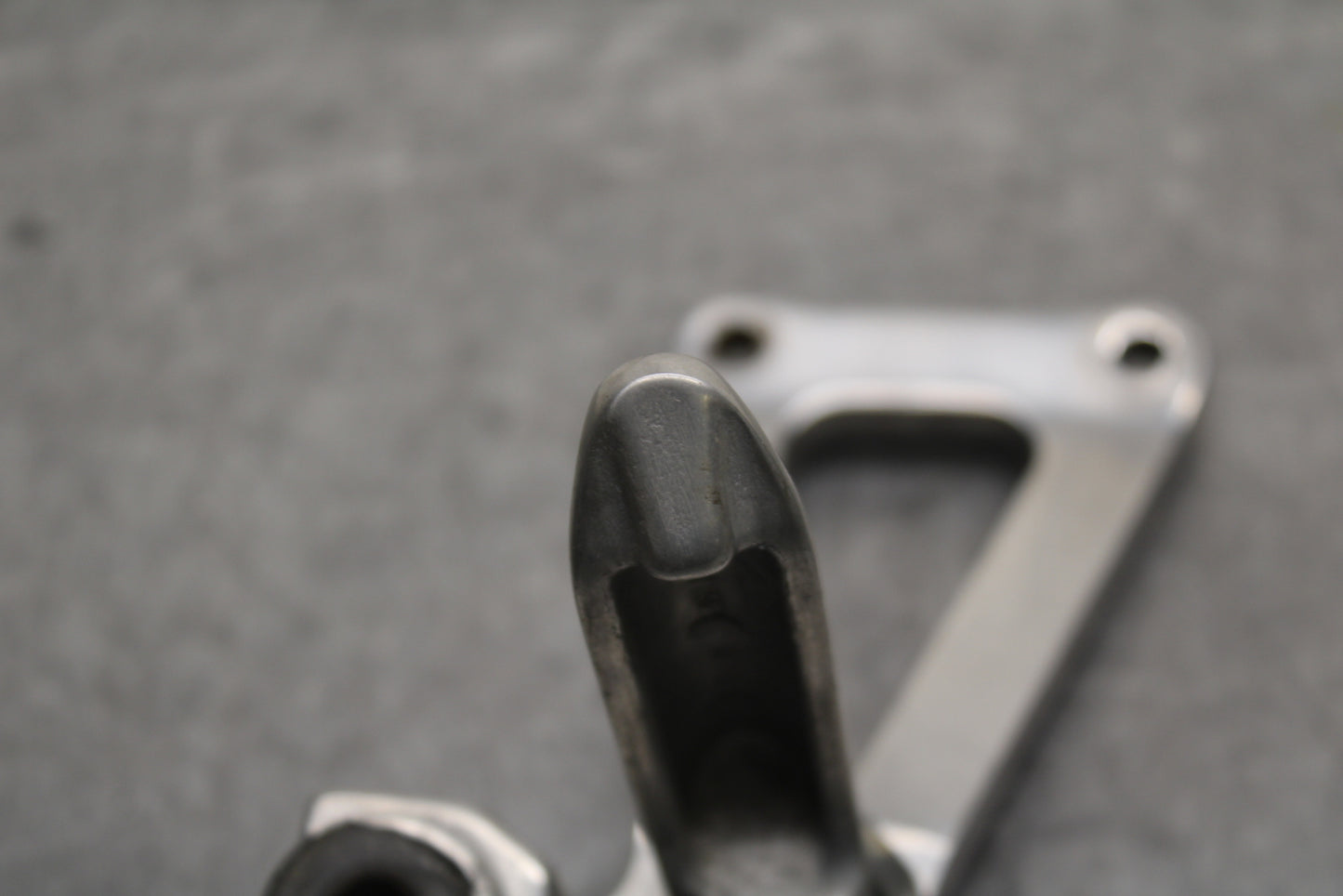 93-94 KAWASAKI NINJA ZX7R REAR BACK PASSENGER PEG SET PAIR BB122