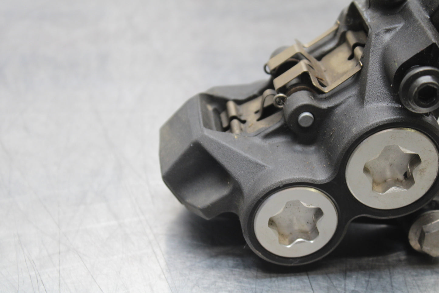 14-17 YAMAHA FZ07 RIGHT LEFT FRONT BRAKE CALIPER SET PAIR CALIPERS BB162