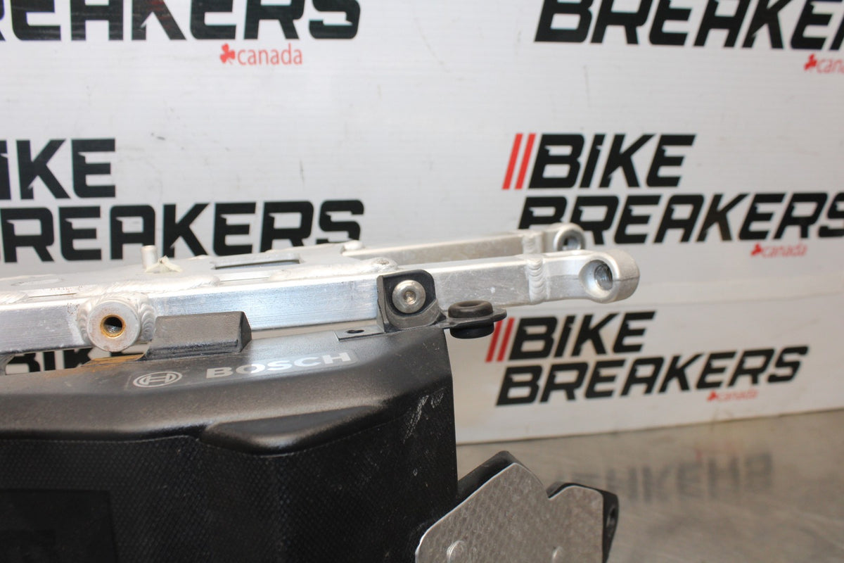 16 APRILIA TUONO V4 1100 REAR SUBFRAME BACK SUB FRAME BB905