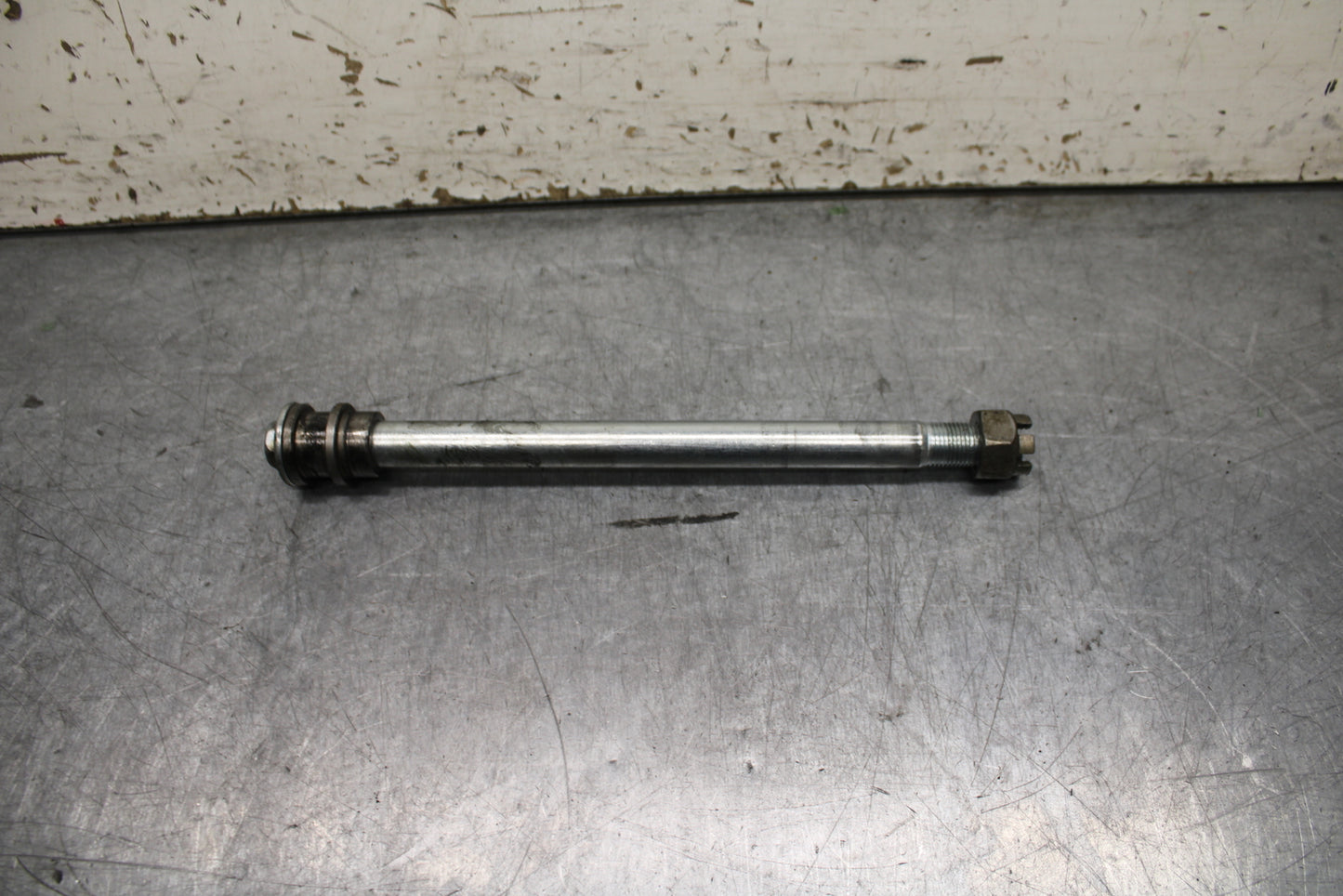 24 KAWASAKI NINJA 500 ABS FRONT WHEEL RIM AXLE PIVOT BOLT BB744