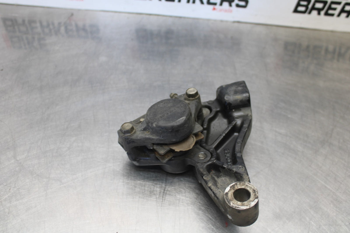 08 YAMAHA V STAR 1100 XVS1100AW CLASSIC REAR BRAKE CALIPER MOUNT BRACKET BB916