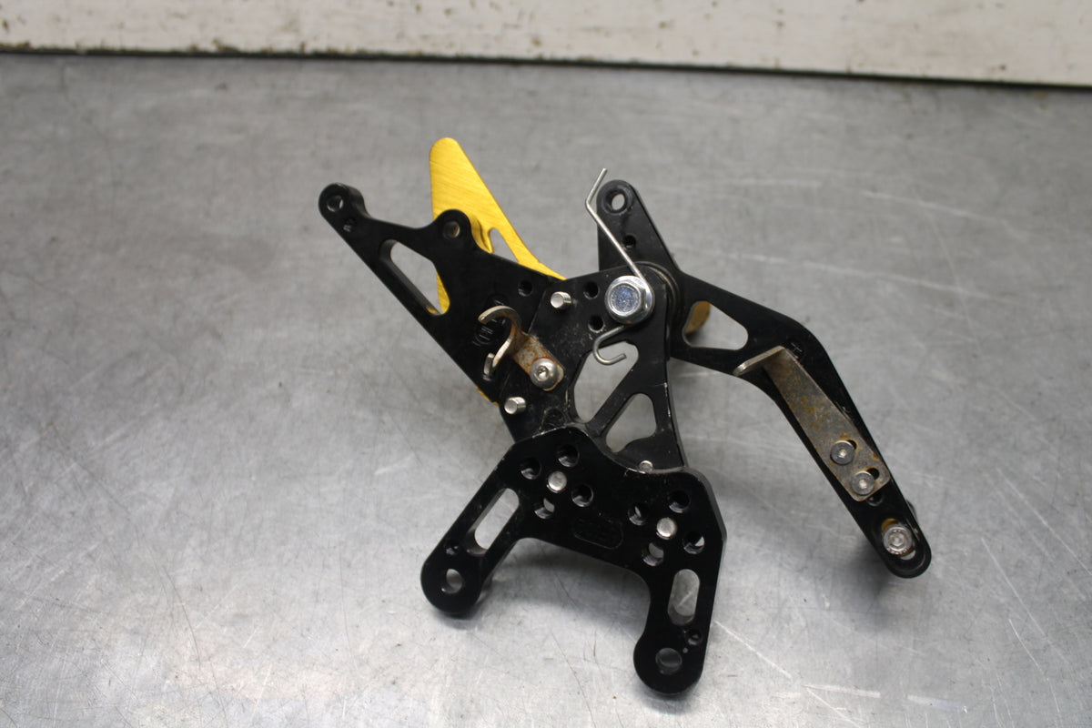 09-14 YAMAHA YZF R1 AFTERMARKET RIGHT REARSET REAR SET FOOT PEG REST STOP BB696