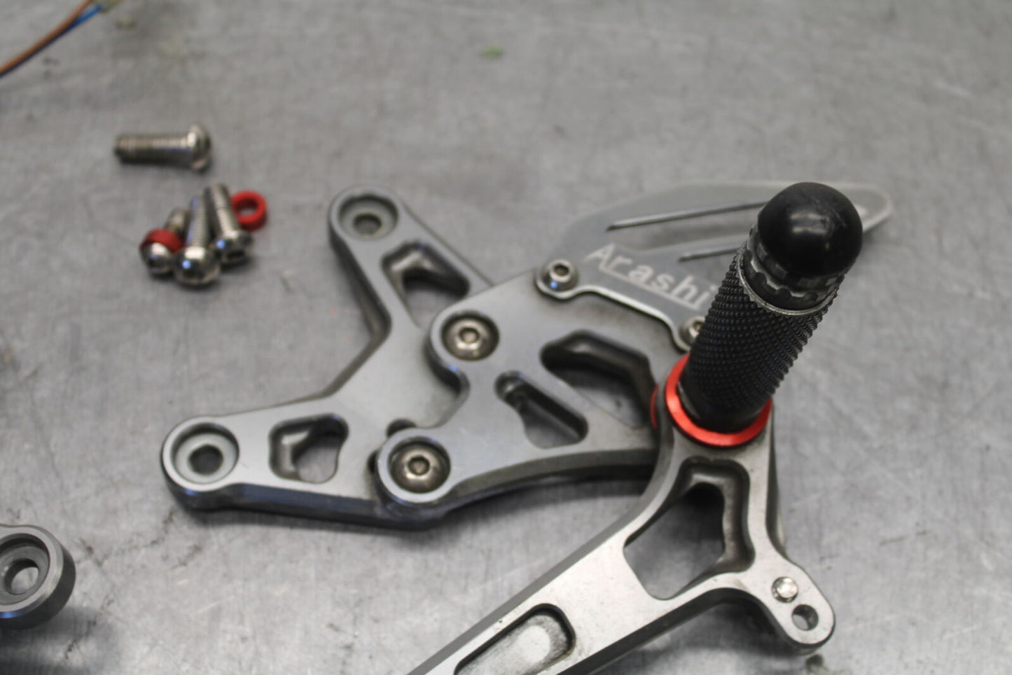 09-12 KAWASAKI NINJA ZX6R RIGHT LEFT REARSETS REAR SET DRIVER FOOT PEGS  BB698