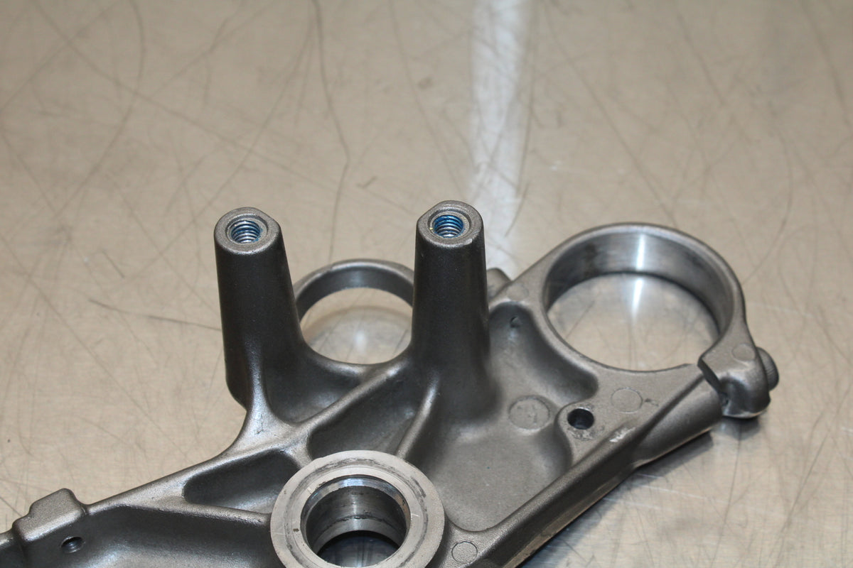 96 YAMAHA YZF750R FORKS UPPER TRIPLE TREE CLAMP BB137
