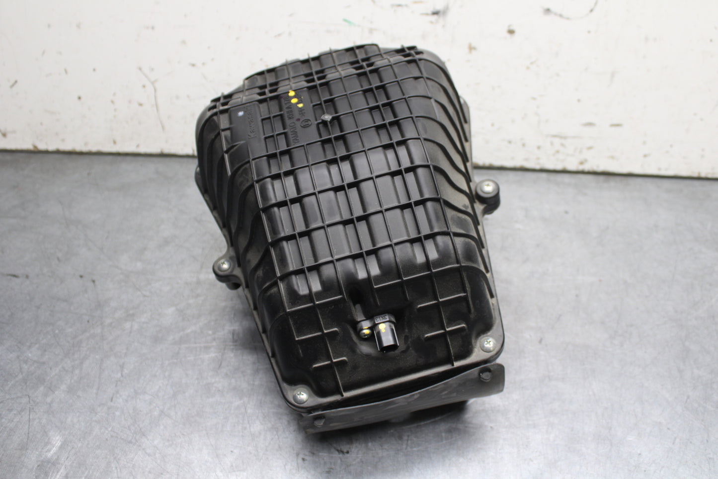 24 KAWASAKI NINJA 500 ABS AIRBOX AIR INTAKE FILTER BOX BB730