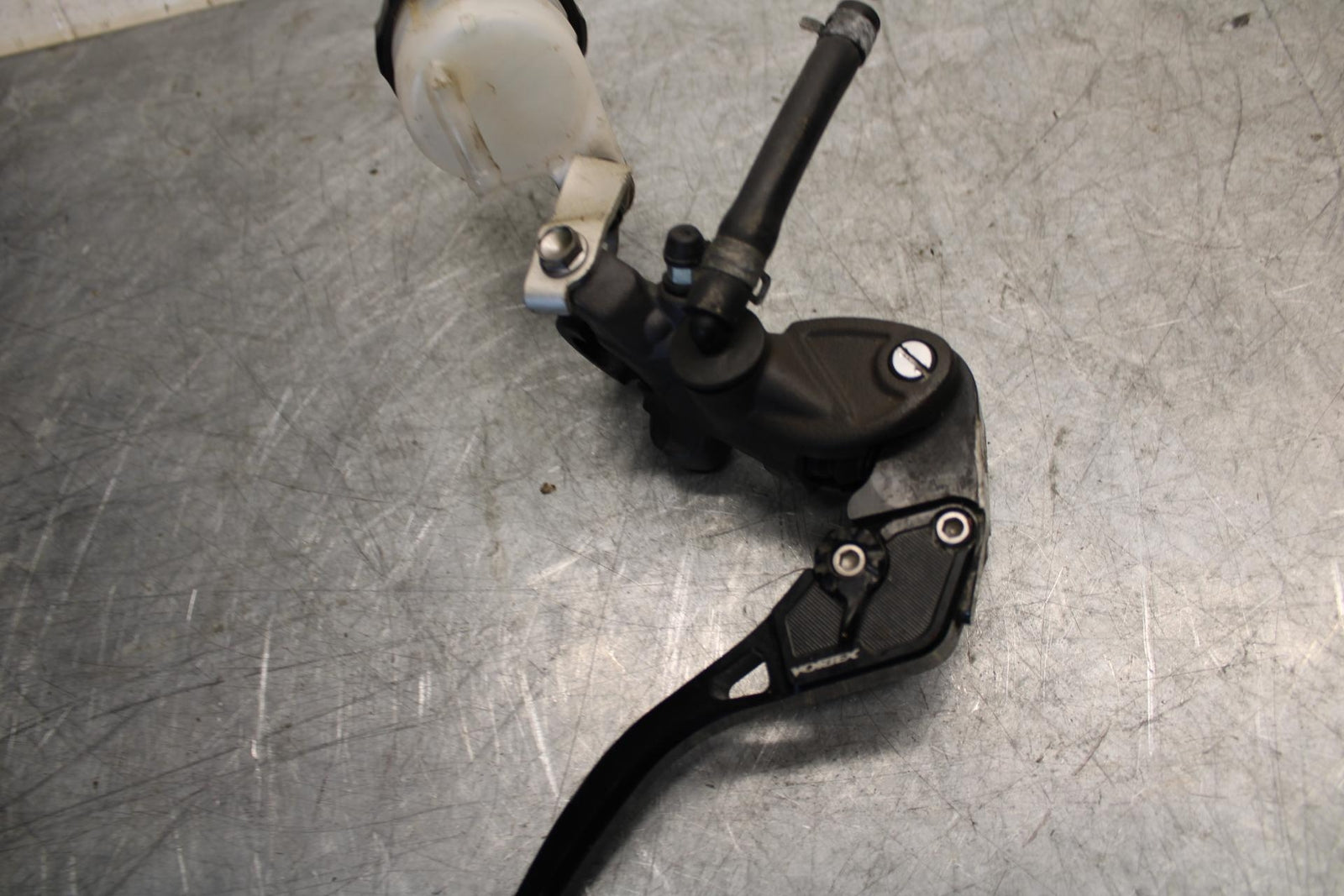2016 Honda CBR1000RR FRONT BRAKE MASTER CYLINDER w/ VORTEX LEVER BB530
