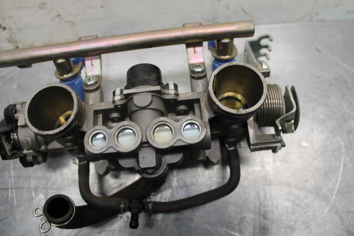 17-23 SUZUKI GSXR 250 GSX250RL8 MAIN FUEL INJECTORS / THROTTLE BODIES BB490