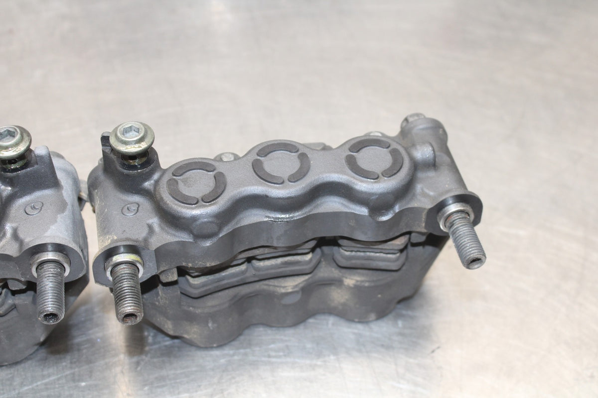 07 YAMAHA YZF R1 RIGHT LEFT FRONT BRAKE CALIPER SET PAIR CALIPERS BB826