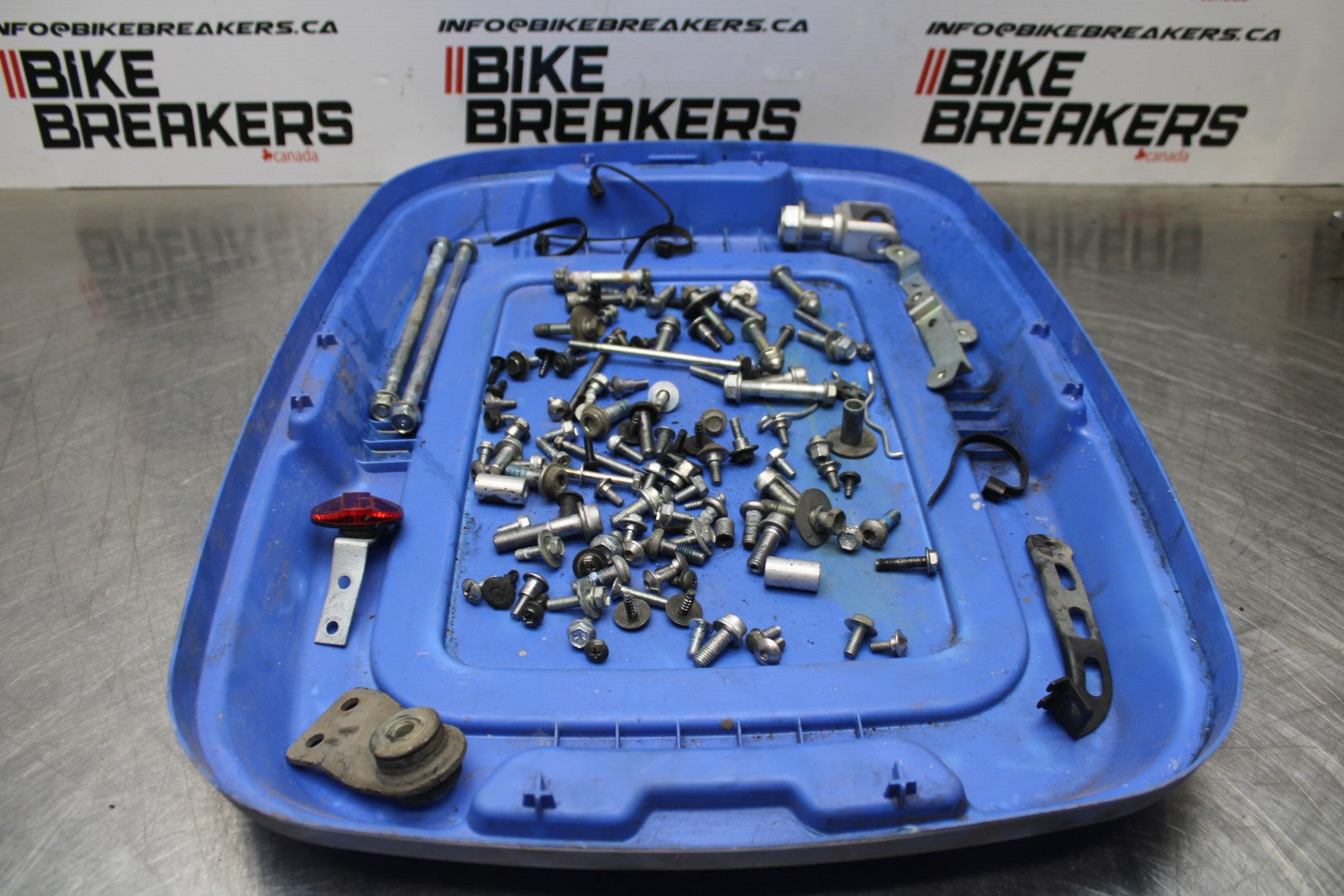 06-07 SUZUKI GSXR 600 MOUNTING BOLTS HARDWARE MOTOR SCREWS BB178