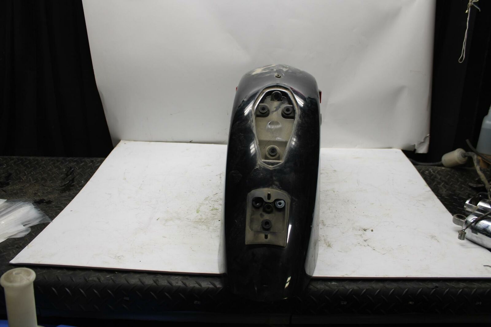 06 HONDA SHADOW 750 VT750C REAR BACK WHEEL FENDER MUD GUARD BB352