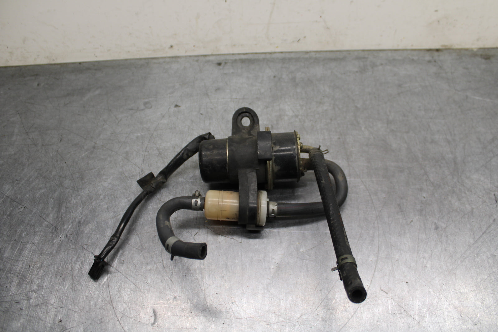 00-01 YAMAHA YZF R1 FUEL PUMP GAS PETROL SENDER UNIT BB755