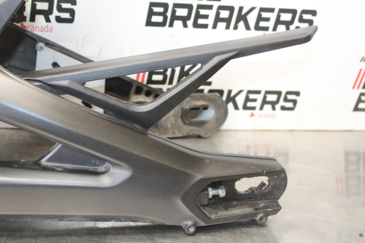 15-17 YAMAHA FJ09 REAR SWINGARM BACK SUSPENSION SWING ARM BB906