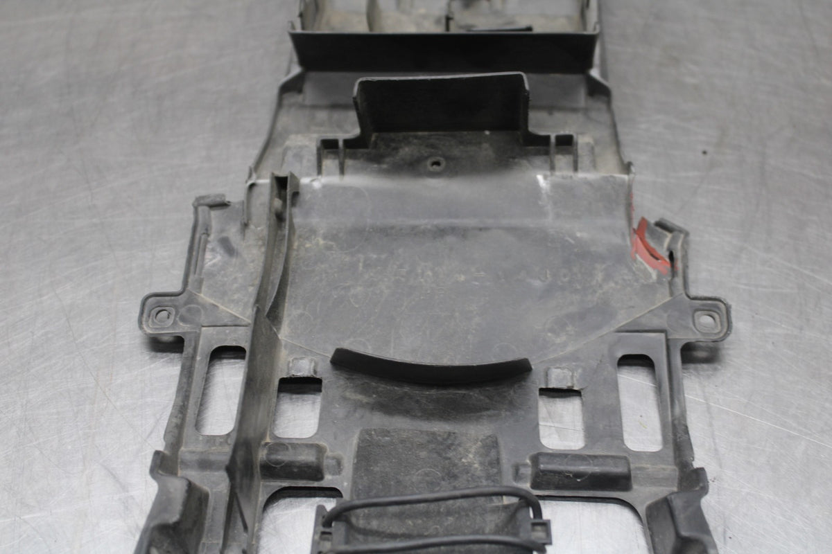 11-24 SUZUKI GSXR750 REAR BACK TAIL UNDERTAIL BATTERY TRAY PLASTIC BB879