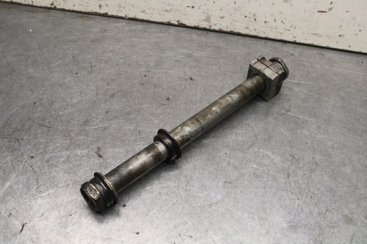 05-06 HONDA CBR600RR REAR AXLE BACK WHEEL RIM BOLT AXEL 42301-MEE-D00  BB689