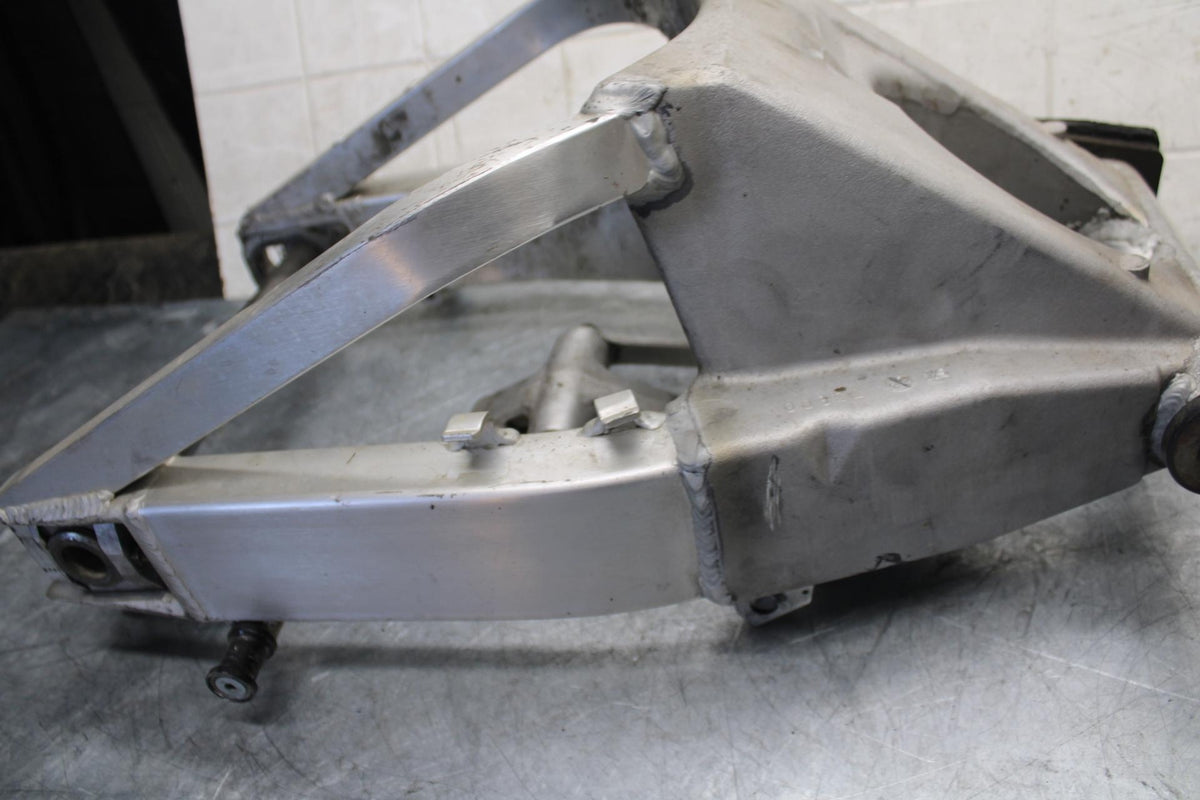 1997 Suzuki GSXR750 REAR SWINGARM BACK SUSPENSION SWING ARM BB527