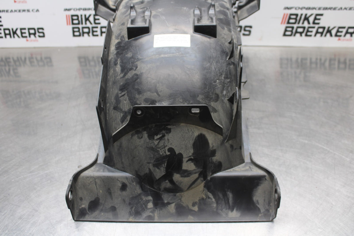 14 HONDA CTX1300A REAR BACK WHEEL FENDER MUD GUARD BB732