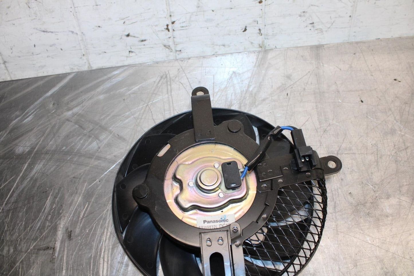 11-21 SUZUKI GSXR750 ENGINE RADIATOR COOLING FAN BB492