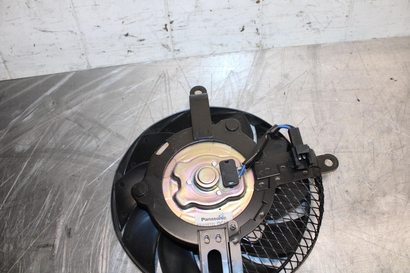 11-21 SUZUKI GSXR750 ENGINE RADIATOR COOLING FAN BB492