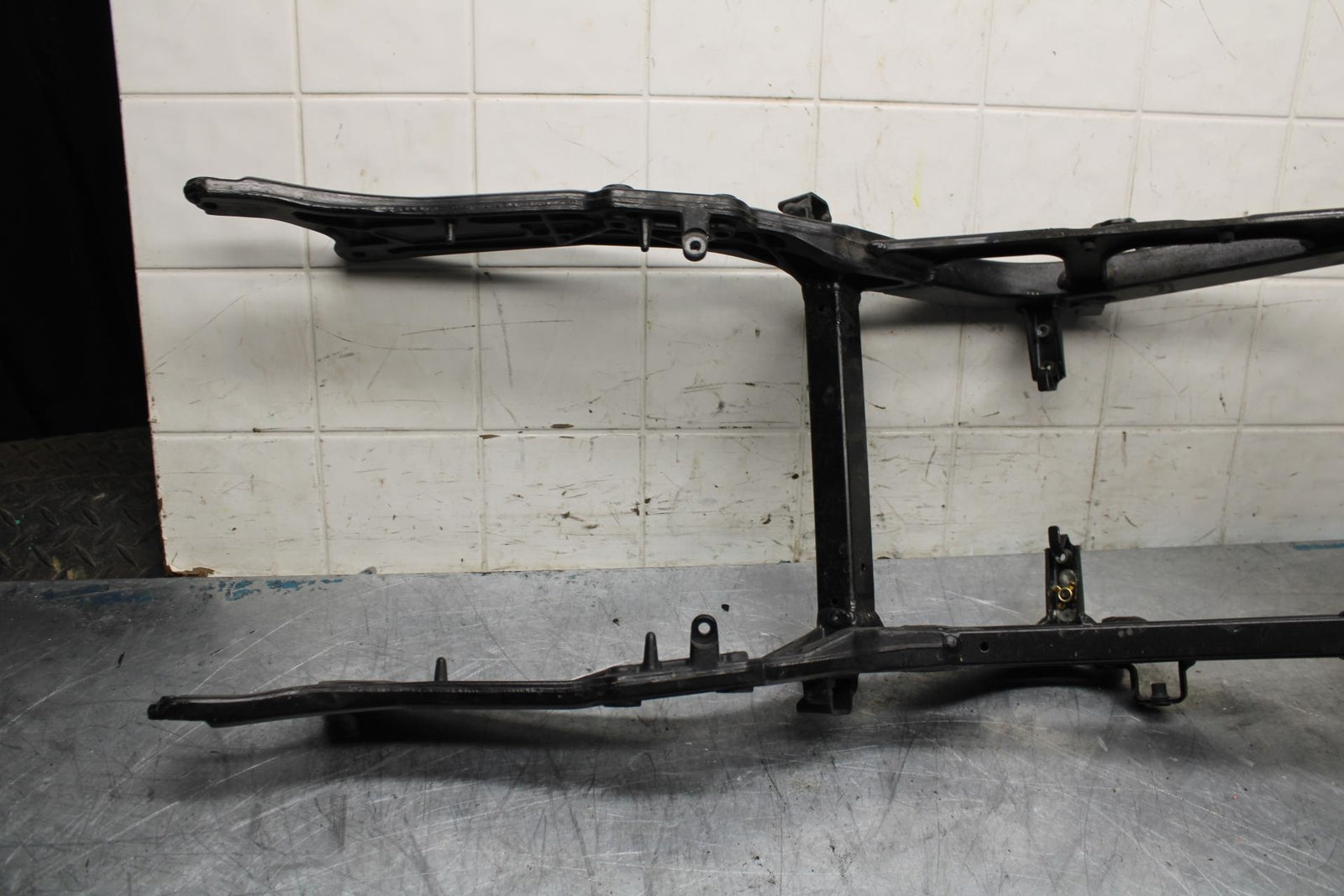 03 KAWASAKI ZX12R REAR SUBFRAME BACK SUB FRAME BB472