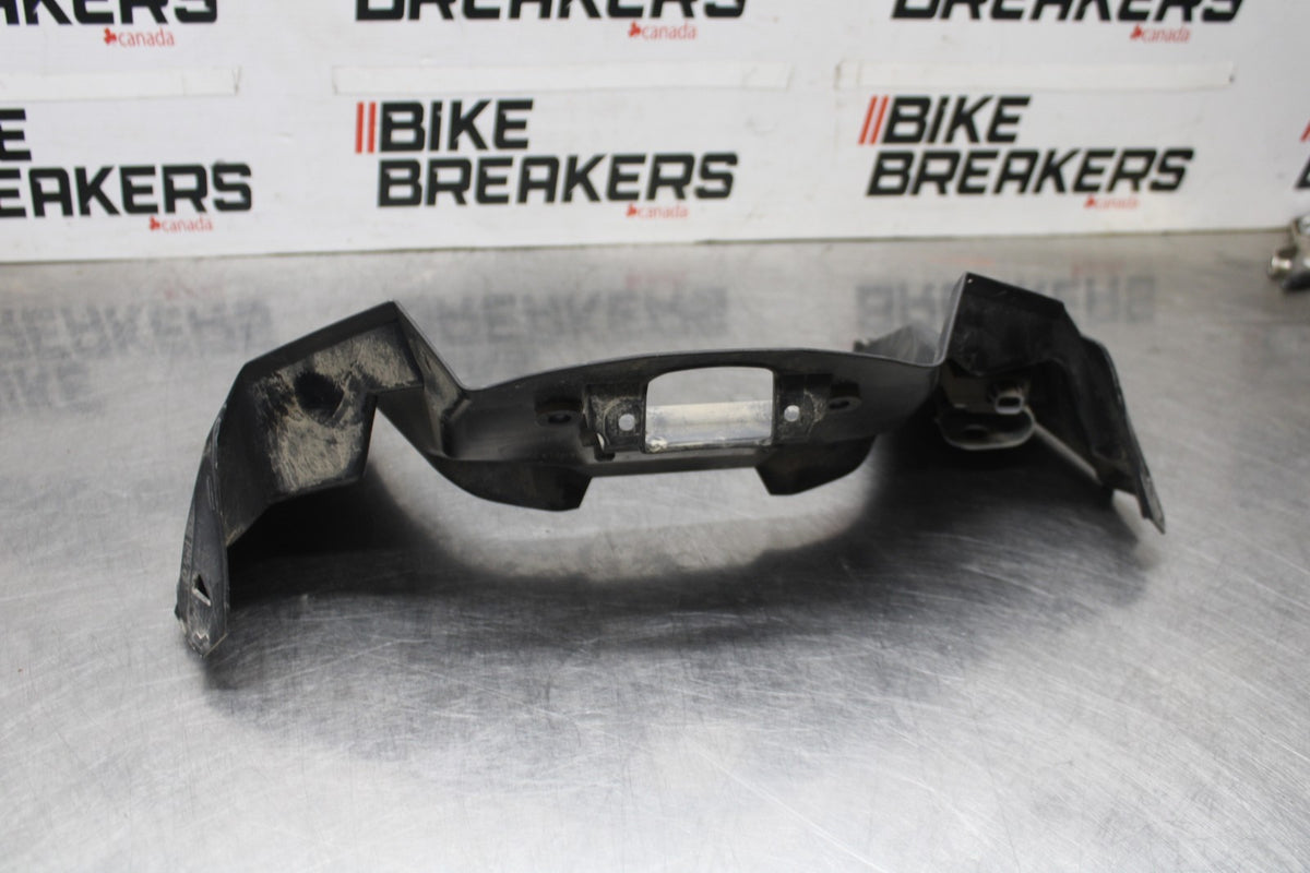 24-25 KAWASAKI NINJA 500 EX500J ABS FRONT CENTER FAIRING & USB-C CHARGER BB934