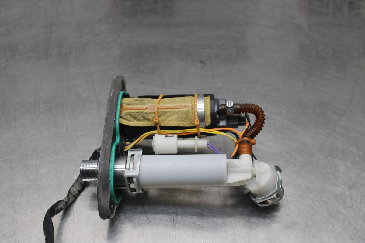 09 HARLEY-DAVIDSON SPORTSTER 1200 CUSTOM XL1200C FUEL GAS PUMP BB776