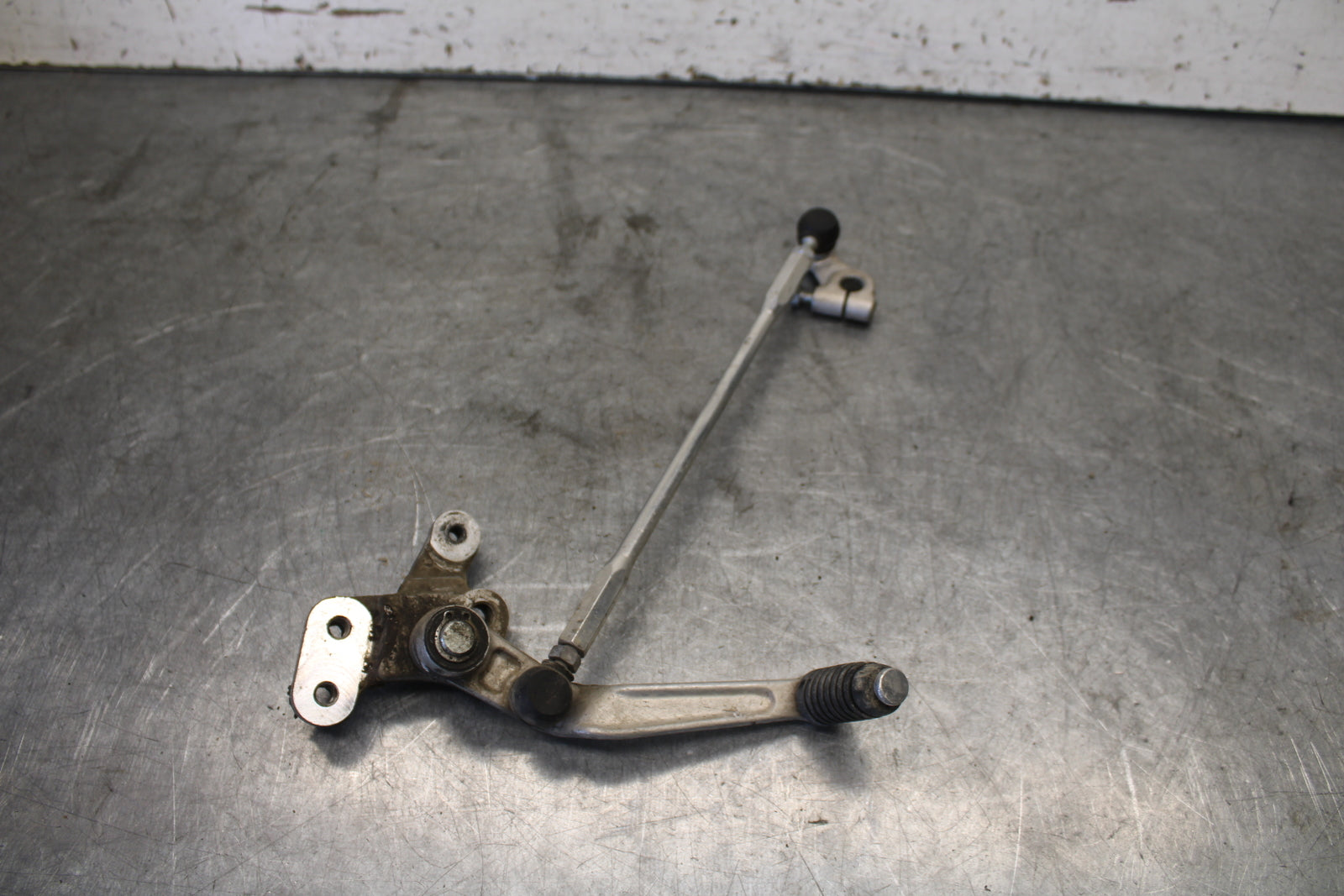 06-07 SUZUKI GSXR 600 SHIFTER LINKAGE SHIFT LINK PEDAL BB694