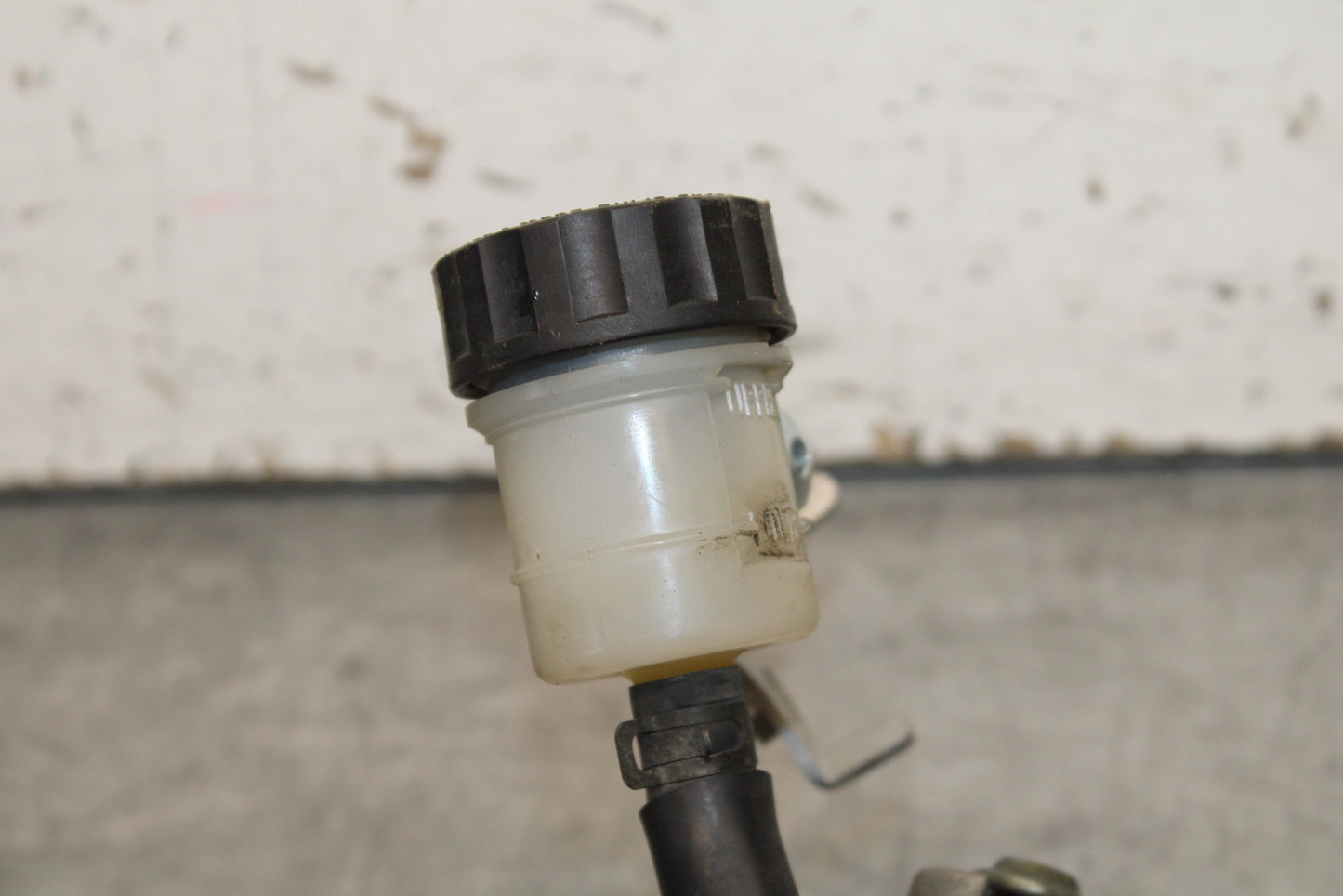 06 YAMAHA YZF R6 REAR BACK BRAKE MASTER CYLINDER W RESERVOIR BB716