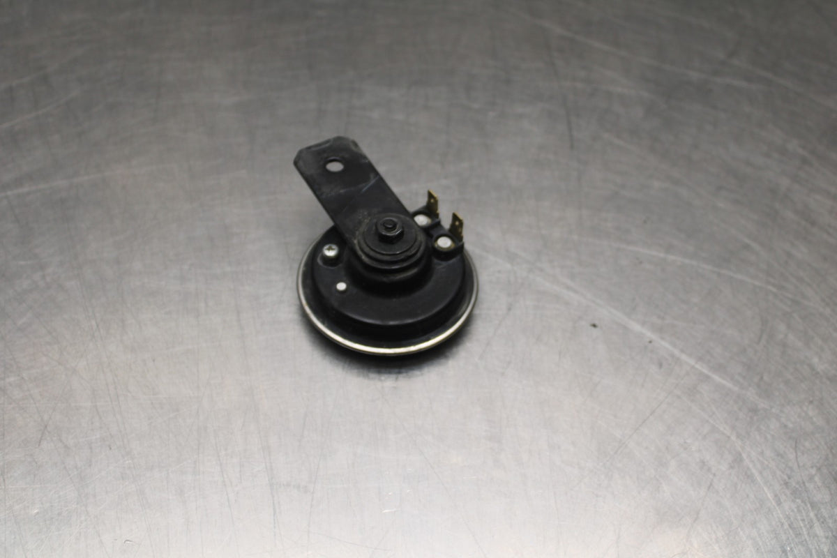 18-26 KAWASAKI Z400 HORN SIGNAL BB852