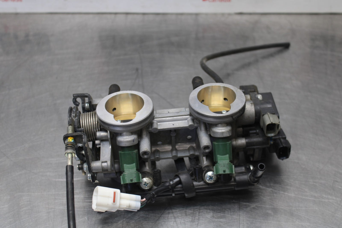 12-16 KAWASAKI NINJA 650 EX650F ABS MAIN FUEL INJECTORS / THROTTLE BODIES  BB860