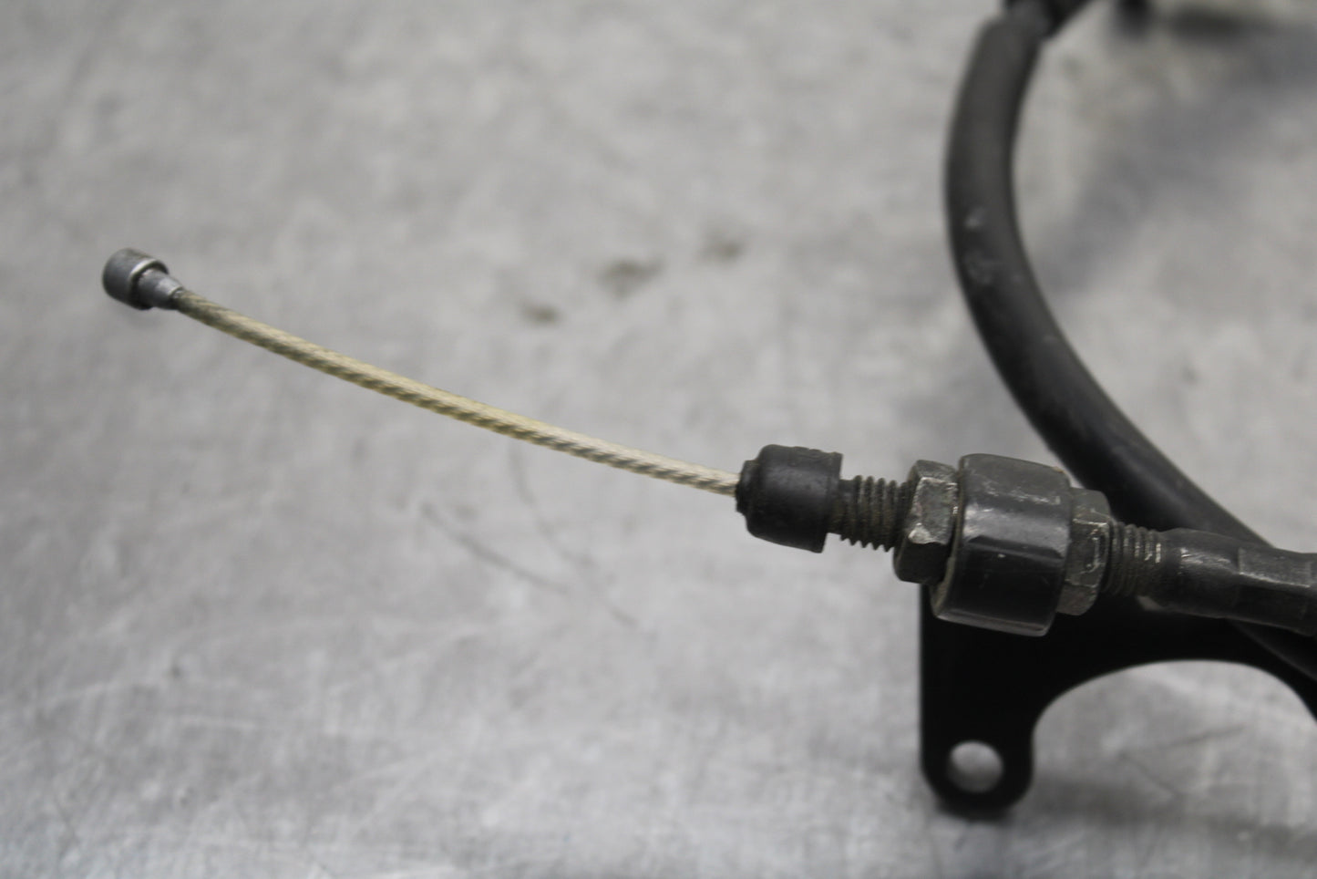 08-16 YAMAHA YZF R6 CLUTCH CABLE LINE BB131
