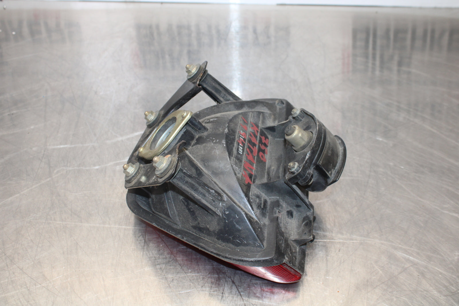 94 SUZUKI KATANA 750 REAR TAIL TAILLIGHT BACK BRAKE LIGHT BB16