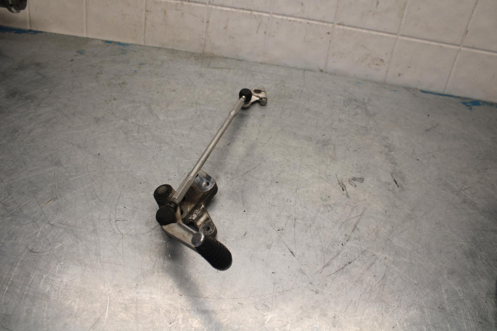 06-07 SUZUKI GSXR750 SHIFTER LINKAGE SHIFT LINK PEDAL BB424