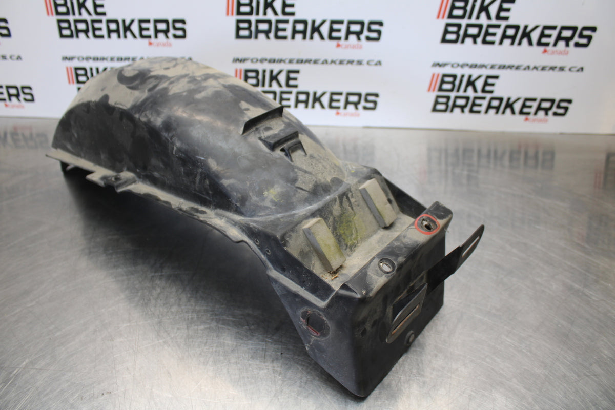 04-09 SUZUKI GS500F REAR BACK TAIL UNDERTAIL FAIRING COWL FENDER BB165