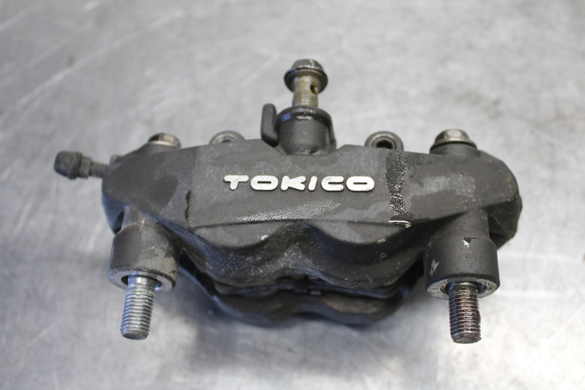 06-07 SUZUKI GSXR 600 RIGHT LEFT FRONT BRAKE CALIPER SET PAIR CALIPERS BB694