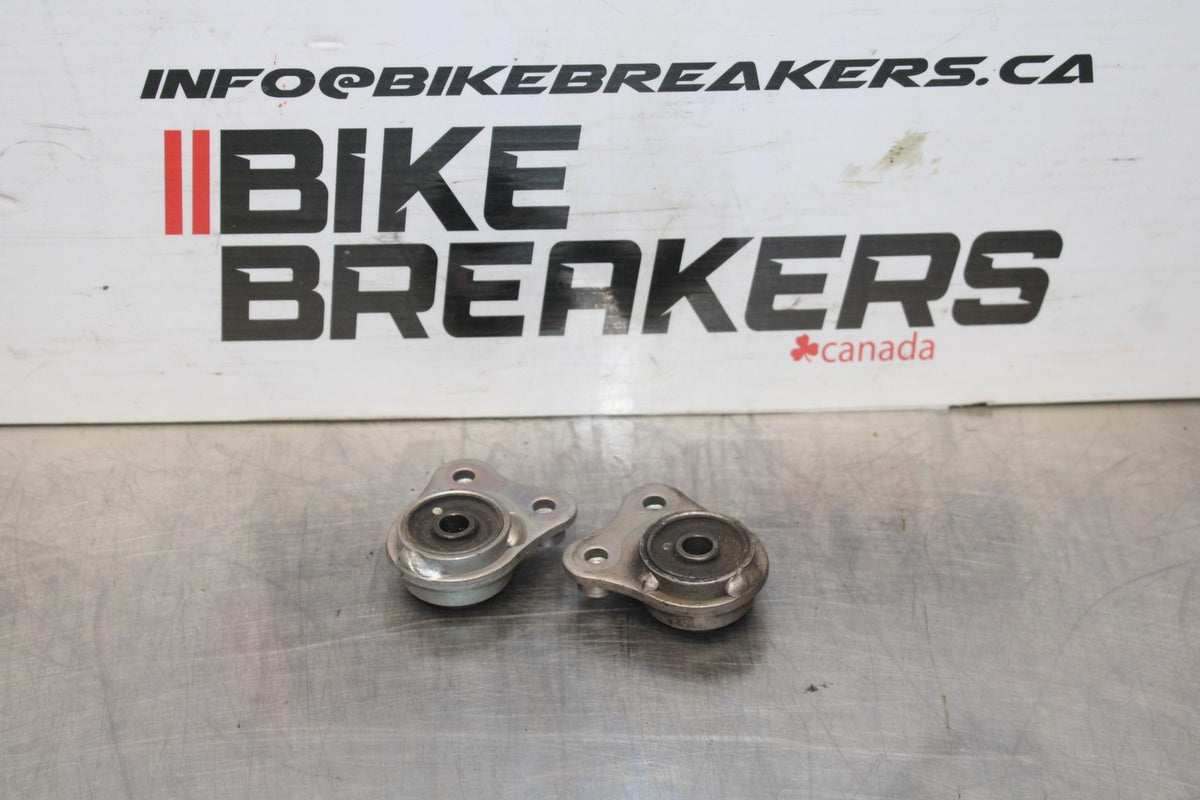 14-17 YAMAHA FZ07 EXHAUST PIPE MUFFLER BRACKETS BB843